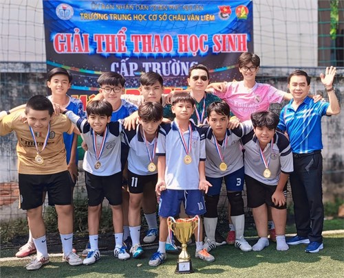 Giải bóng đá học sinh - chào mừng ngày nhà giáo việt nam 20.11
