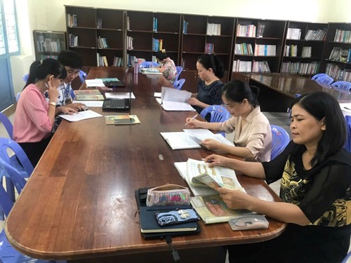 Sinh hoạt chuyên môn tổ lịch sử và địa lí lần 1 tháng 10/2024