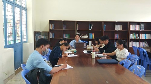 Sinh hoạt chuyên môn tổ tiếng anh lần 2 tháng 9/2024