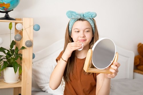 Cách dạy con gái tuổi dậy thì của người mẹ tâm lý