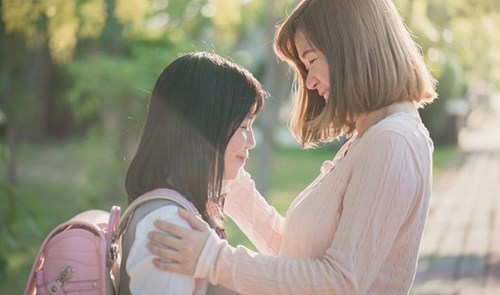 Khủng hoảng tâm lý tuổi dậy thì: 6 cách giúp con vượt qua