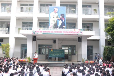 Liên đội phát động phong trào “Kế hoạch nhỏ” và phong trào “Đọc và giải bài Lê Quý Đôn trên báo Khăn Quàng Đỏ” năm học 2025-2026.
