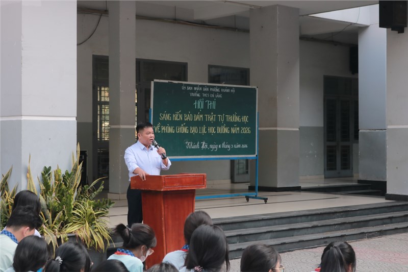 <a href="/tin-tuc-su-kien/hoc-sinh-thcs-chi-lang-bung-no-sang-tao-voi-cuoc-thi-sang-kien-bao-dam-trat-tu/ctfull/12013/743560">Học sinh THCS Chi Lăng bùng nổ sáng tạo với<span class=bacham>...</span></a>