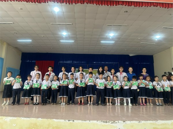 Chương trình  Vì người bạn ngoại thành năm học 2023 - 2024 