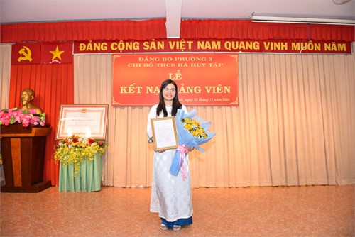 Lễ kết nạp Đảng viên mới đối với quần chúng ưu tú Phạm Du Thường