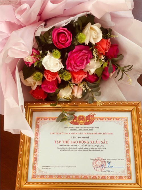 Chúc mừng trường thcs hà huy tập đón nhận danh hiệu tập thể lao động xuất sắc năm học 2023 - 2024