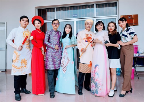 Công Đoàn trường THCS Hùng Vương tham gia hội thi  Duyên dáng Áo Dài  năm 2024.