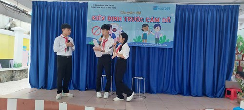 Trường THCS Hùng Vương tổ chức chuyên đề Kiên định trước cám dỗ