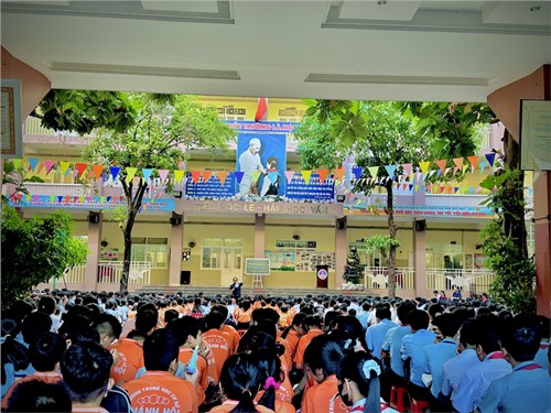 Sinh hoạt chuyên đề “Tác hại của ma túy trong trường học và cách phòng chống”