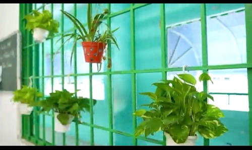 Mô hình  Bình Thạnh của em - Bình Thạnh màu xanh . Tiếp tục triển khai đến các lớp thực hiện trồng cây xanh và mô hình cây xanh học đường. Liên đội phối hợp với nhà trường triển khai đến các lớp: Mỗi đội viên 1 cây xanh và mỗi Chi đội một mảng xanh. Các lớp đã tích cực tham gia thực hiện phong trào và tạo môi trường lớp học xanh sạch đẹp.