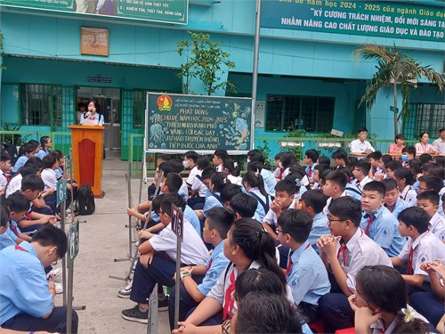 Phát động Chủ đề năm học 2024 - 2025
THIẾU NHI THÀNH PHỐ VÂNG LỜI BÁC DẠY TỰ HÀO TRUYỀN THỐNG NỐI BƯỚC CHA ANH