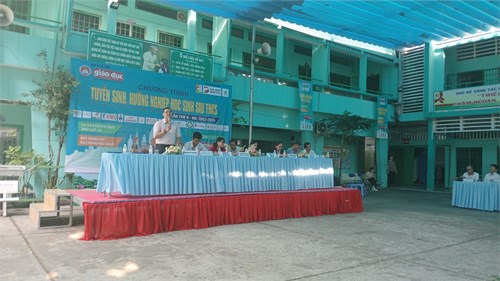 Ngày hội phụ huynh bạn đồng hành cùng con  Tư vấn tuyển sinh hướng nghiệp 9 