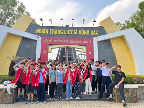 Tiết học ngoài nhà trường tại Cần Giờ ngày 21 - 22/03/2025.