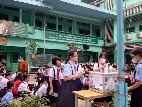 Ngày làm việc tốt góp nắng yêu thương đồng bào bị ảnh hưởng do bão lũ số 3 (Yagi)