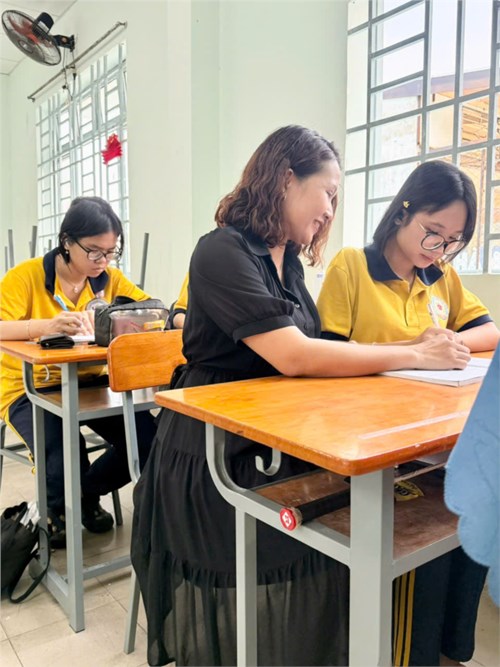 [tin hoạt động clb] khám phá  hương sắc xuân trong dòng chảy văn học  cùng clb văn học và nghệ thuật