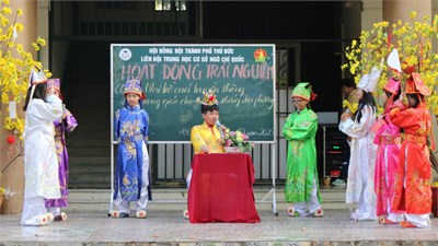 Tiết hoạt động trải nghiệm - Chủ đề: Vai trò của truyền thông trong giáo dục truyền thống địa phương