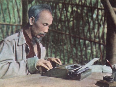 Giới thiệu câu chuyện về Bác Hồ - Mẩu chuyện thứ 30: Ngăn nắp và trật tự