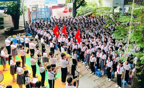 💥 Sinh hoạt dưới cờ tuần 8: Chúc mừng các lớp nhận cờ thi đua tuần 7 là 6/7-7/6-8/9-9/1
💥 Khen thưởng giải Thể thao học sinh cấp trường