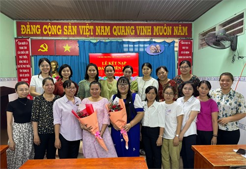 Lễ kết nạp đảng viên mới ngày 15/07/2024