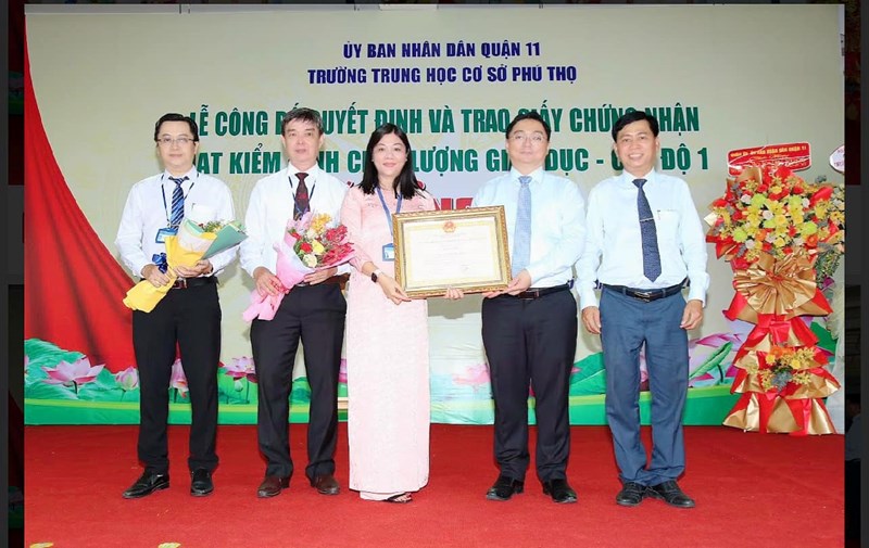 Báo cáo Kiểm định chất lượng giáo dục - Giấy chứng nhận và Quyết định đạt kiểm định chất lượng giáo dục cấp độ 1