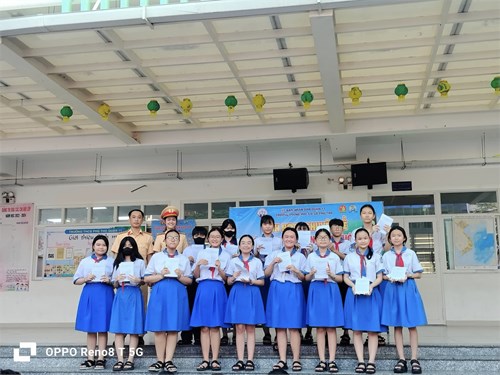 Sinh hoạt chuyên đề  Giáo dục trực tự an toàn giao thông  tại trường THCS Phú Thọ năm học 2024 -2025