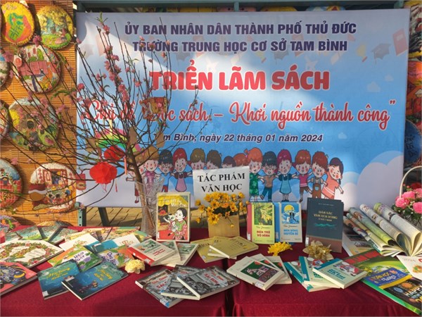 TRIỂN LÃM SÁCH 
Chủ đề  đọc sách - khơi nguồn thành công 