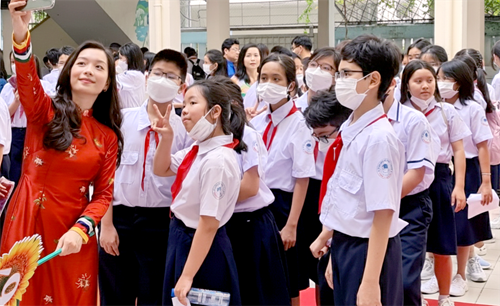 TP.HCM sẽ công bố kế hoạch tuyển sinh lớp 1 và lớp 6 năm học 2026-2027 trước 31-3. Phụ huynh cần ghi nhớ các mốc thời gian quan trọng.