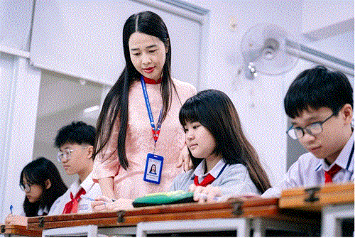 Chính sách thu nhập tăng thêm tại TP.HCM giúp nhiều giáo viên bớt áp lực mưu sinh, không còn phải dạy thêm, yên tâm đầu tư chuyên môn và gắn bó lâu dài với nghề.