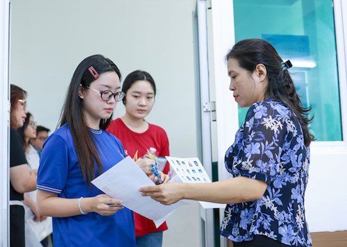 Bỏ bằng tốt nghiệp THCS, giao hiệu trưởng cấp bằng tốt nghiệp THPT