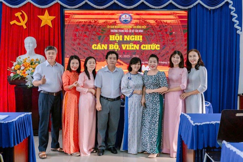 Giới thiệu tổ Giáo dục công dân-Tin học-Công nghệ