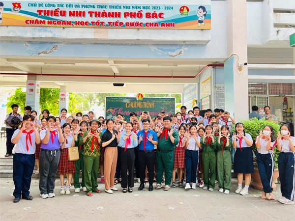 Tiếp nhận chi viện từ tiểu đoàn nội thành