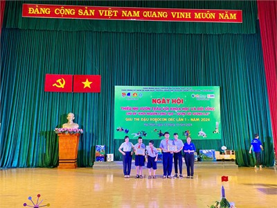 Chúc mừng các bạn trong đội thi trường chúng ta đã xuất sắc dành các giải thưởng trong hội thi Thiếu nhi Vườn Trầu với khoa học và đời sống, Chủ đề  Khơi nguồn sáng tạo - vươn tới tương lai  năm 2024 do huyện đoàn - Hội đồng Đội huyện và Nhà thiếu nhi huyện Hóc Môn tổ chức.