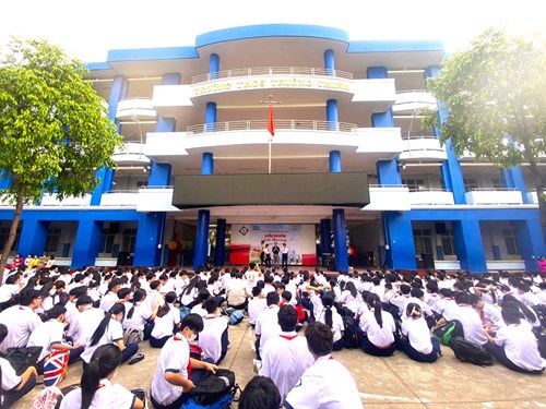 Quyết định về việc ban hành Quy định quy tắc ứng xử của Cán bộ - Giáo viên - Nhân viên - Học sinh trong nhà trường - năm học 2023 - 2024