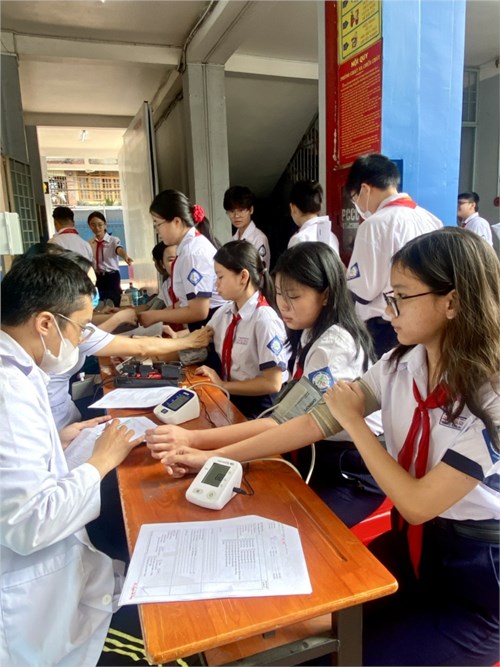 Cách phòng tránh ngộ độc thực phẩm ngày Tết