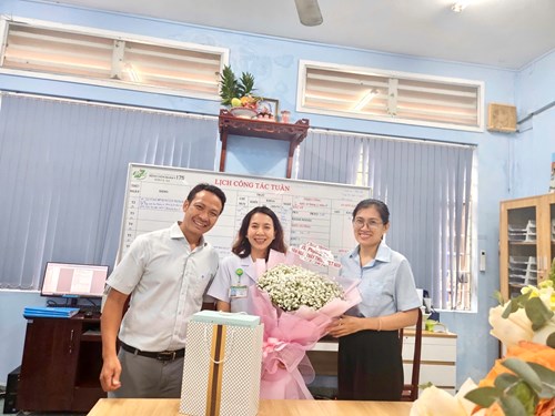 Hướng về Ngày Thầy thuốc Việt Nam 27/2 - Tri ân những chiến sĩ áo trắng