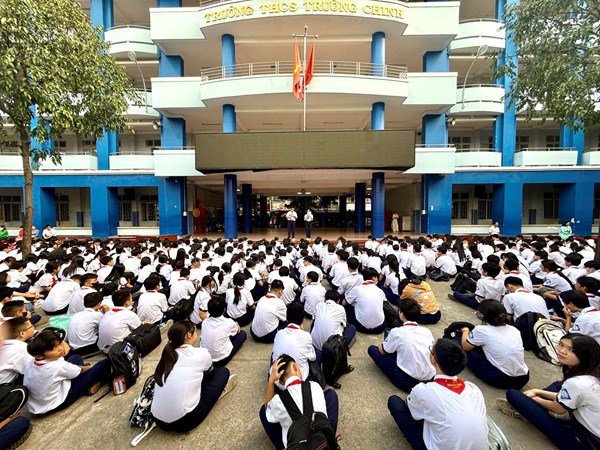 Thông tư số 25/2024/TT-BGDĐT (ngày 25 tháng 12 năm 2024) ban hành Chế độ báo cáo thống kê ngành giáo dục.