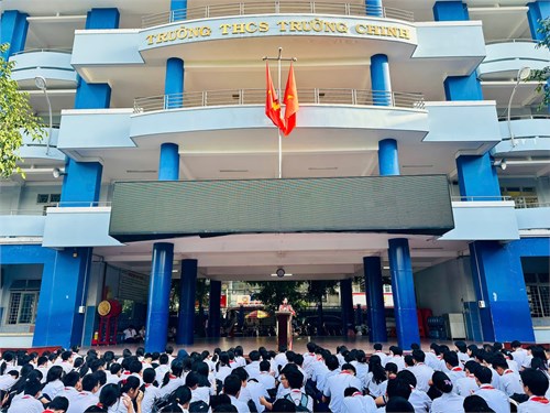 Chúc mừng học sinh đạt giải trong hội thi  Lớn lên cùng sách  cấp thành phố - Năm học 2024 - 2025