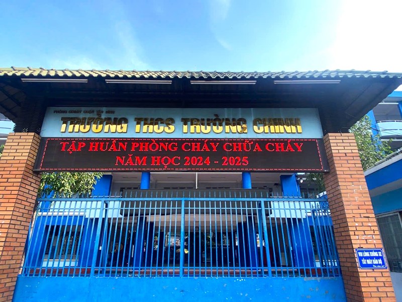 Tập huấn phòng cháy chữa cháy - năm học 2024 - 2025