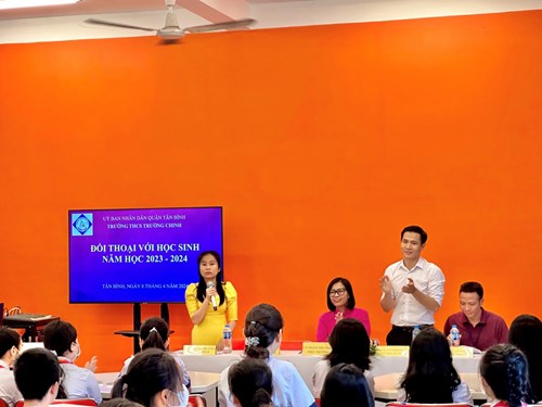 Gặp gỡ, đối thoại giữa lãnh đạo nhà trường với học sinh - Năm học 2023 – 2024