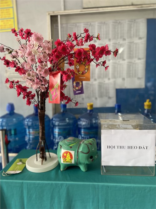 Hội thu nuôi heo đất - cùng bạn vui tết.