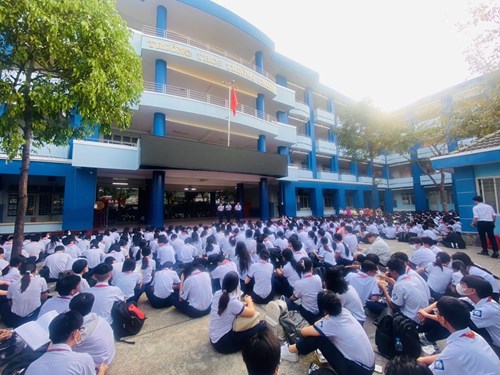 Thực hiện kế hoạch sinh hoạt dưới cờ  Kể chuyện học tập và làm theo tư tưởng, đạo đức, phong cách Hồ Chí Minh  - Tuần 7 HKII