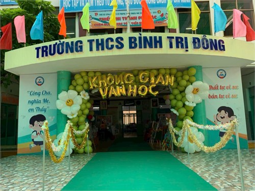 Tổ Ngữ văn THCS Bình Trị Đông triển lãm  Không gian Văn học 