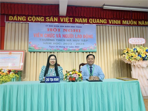 [24/11/2023] Hội nghị viên chức, người lao động của Trường THCS Hà Huy Tập năm học 2023 - 2024