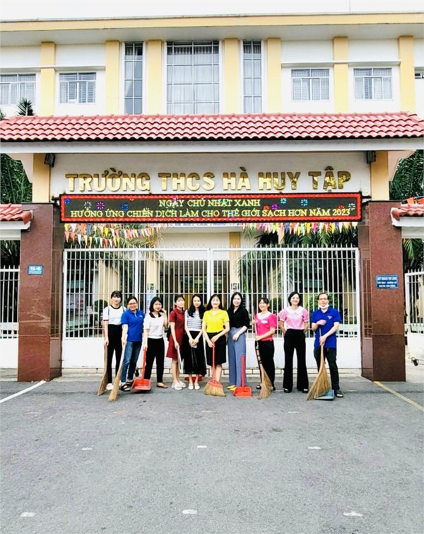 Chi Đoàn trường THCS Hà Huy Tập thực hiện  Ngày chủ nhật Xanh   (10/12/2023)