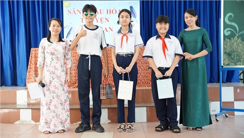 Sáng ngày 06/11/2023, Trường THCS Hùng Vương chuyên đề “Sân khấu hóa truyện dân gian ”.