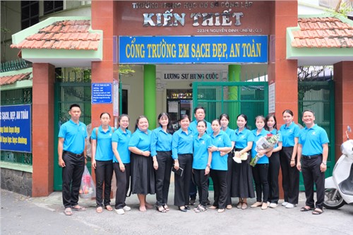 Chi bộ trường THCS Kiến Thiết tổ chức sinh hoạt Chuyên đề quý 4/2023