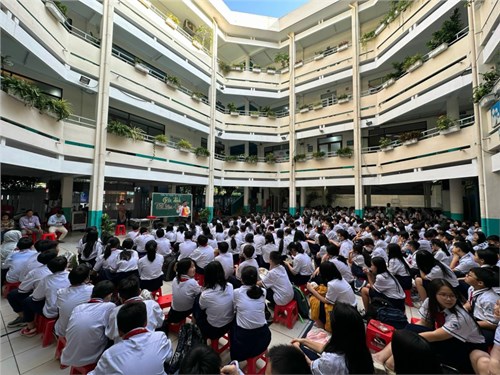 Sinh hoạt chuyên đề, khen thưởng các lớp xuất sắc