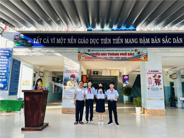 Khen thưởng học sinh đạt giải cao cấp huyện môn Cờ tướng năm học 2023-2024