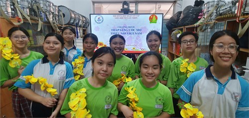 Thắp Sáng Ước Mơ - Thiếu Nhi Việt Nam năm học 2023 - 2024.