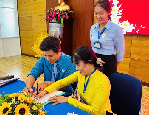 Hội nghị Viên chức - Người lao động 
năm học 2024-2025.